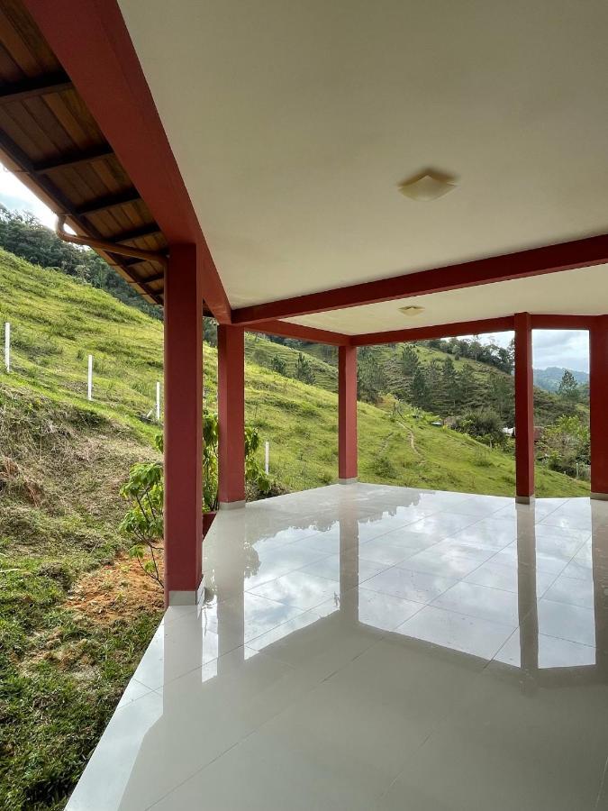 Ampla Casa De Campo - Afaven Aguas Mornas Luaran gambar