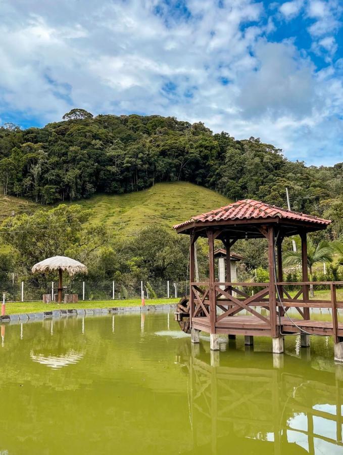 Ampla Casa De Campo - Afaven Aguas Mornas Luaran gambar